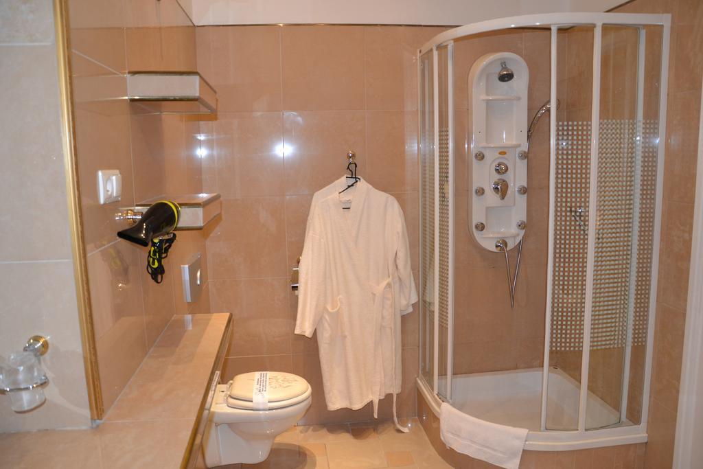 Hotel Bristol Tarnów Eksteriør bilde