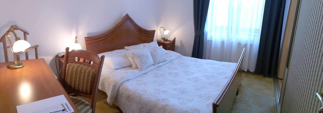 Hotel Bristol Tarnów Eksteriør bilde